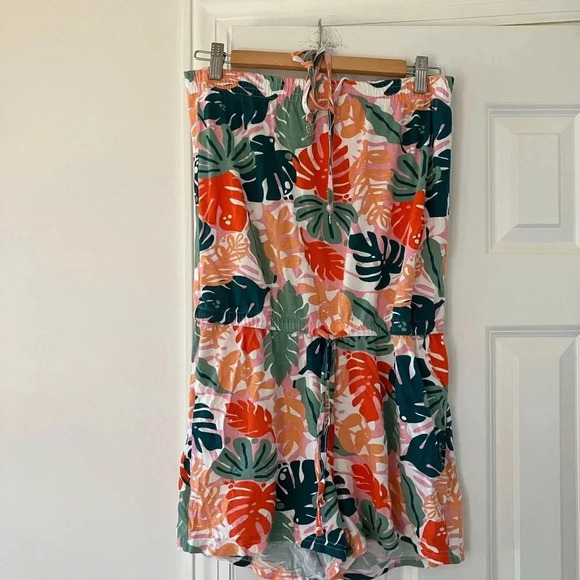Serra Halter Tie or Strapless Floral Palm Leaf Romper • Medium 🌺 - Picture 1 of 5